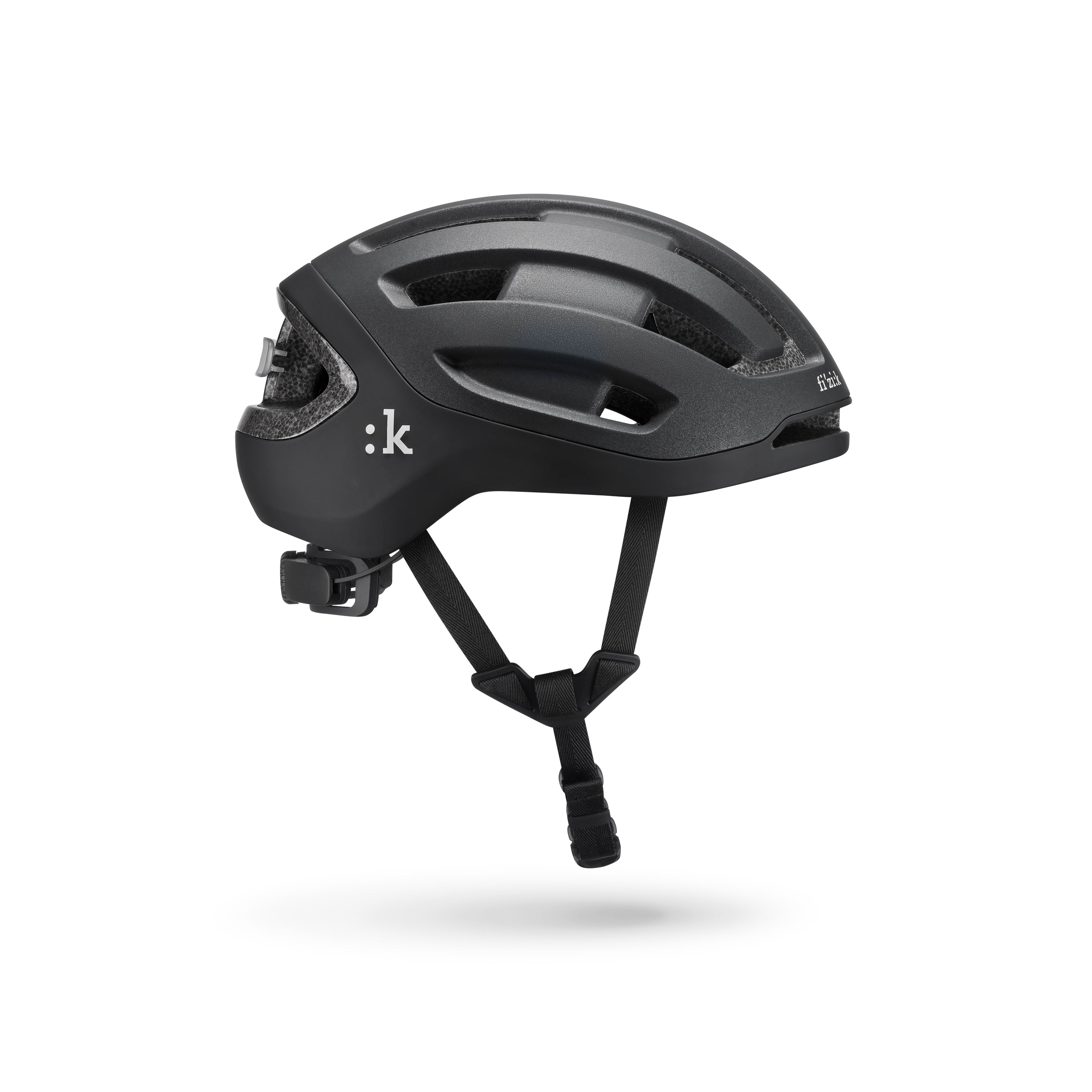 fahrradhelm gurtband kaufen Kyros: ein vielseitiger, gut belÃ¼fteter Helm fÃ¼r Rennrad-, gravel- und  XC-Fahrten. Ausgestattet mit MIPS Evolve Core und  CE-Sicherheitszertifizierung. Jetzt shoppen auf der offiziellen fi'zi:k  Website!