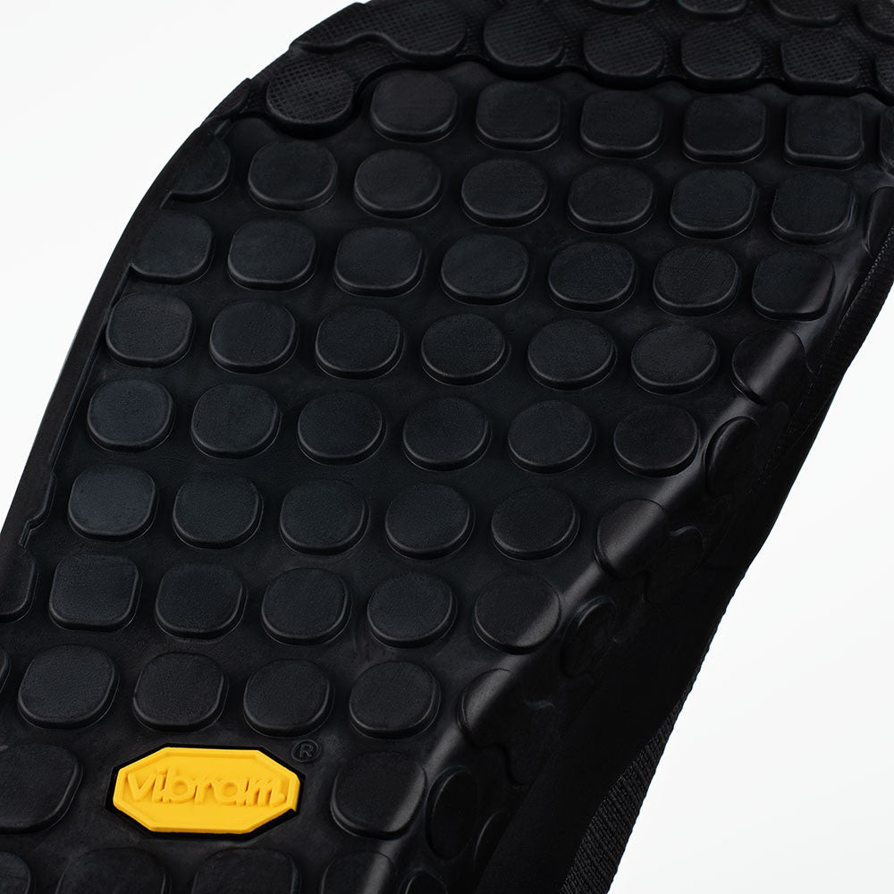 Gravita Versor Flat