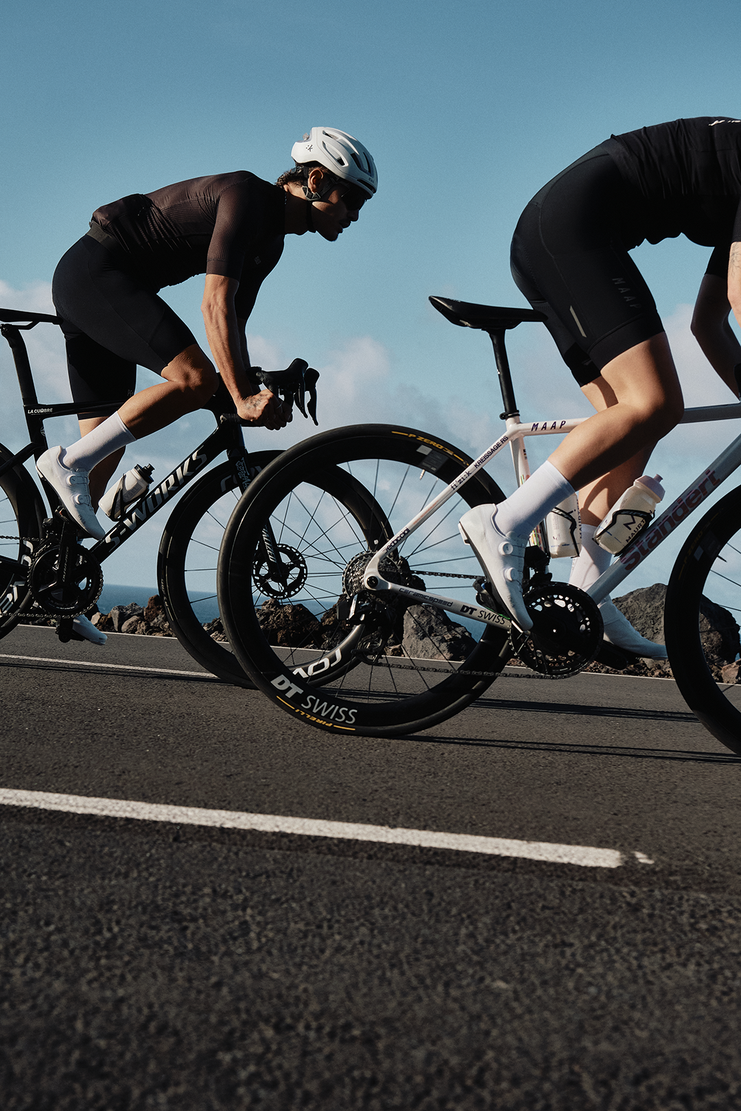 The bare essentials: R1 Light – Fizik